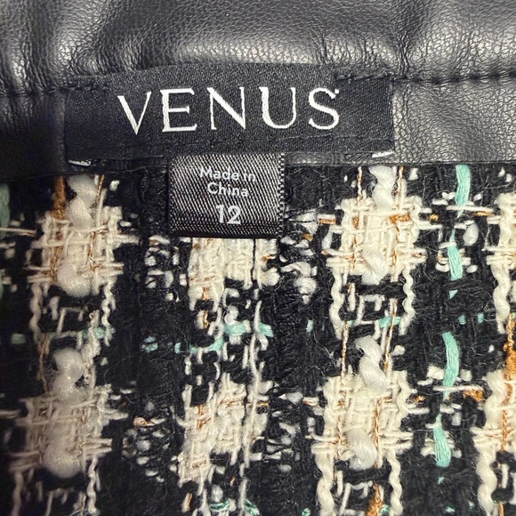 Venus size 12 Stylish Tweed Black and White Plaid Skirt - Picture 5 of 5